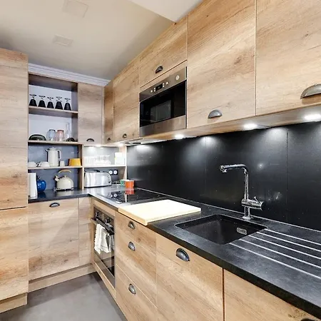 Champs-elysées - Arc De Triomphe - Wagram - 5p-1br Appartamento